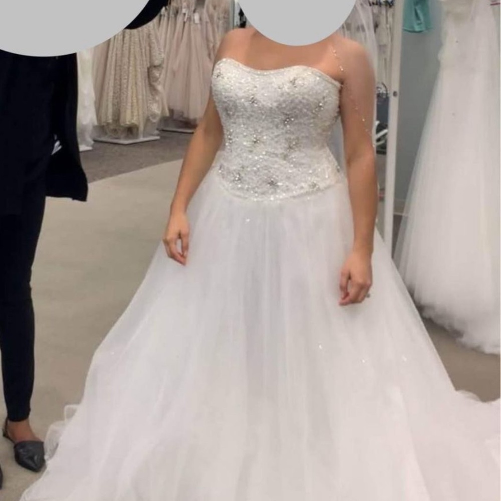 Wedding dress